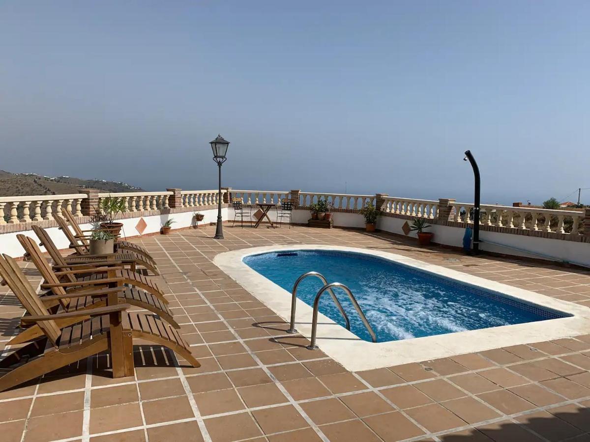 Villa Calabasas - Villa Privada Con Vistas Panoramicas Al Mar 阿尔姆尼卡 外观 照片