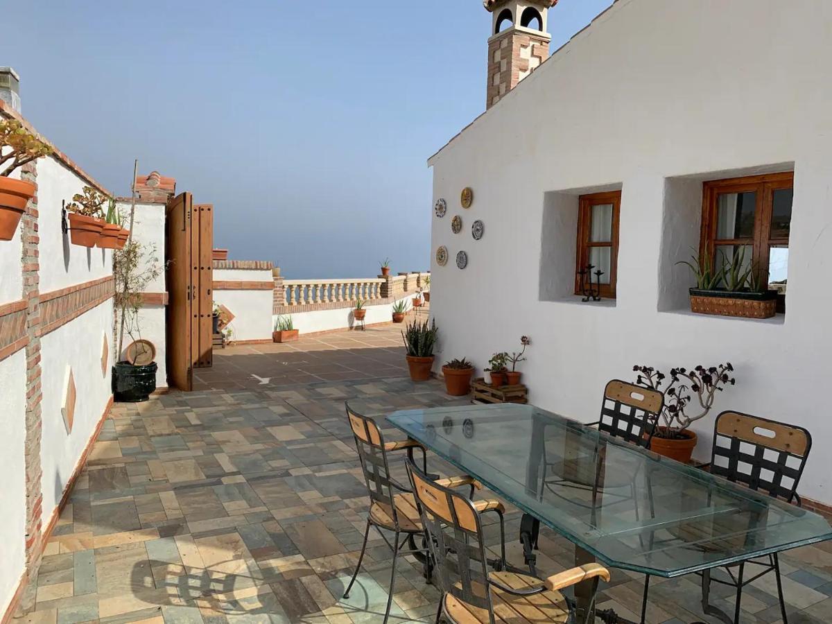 Villa Calabasas - Villa Privada Con Vistas Panoramicas Al Mar 阿尔姆尼卡 外观 照片