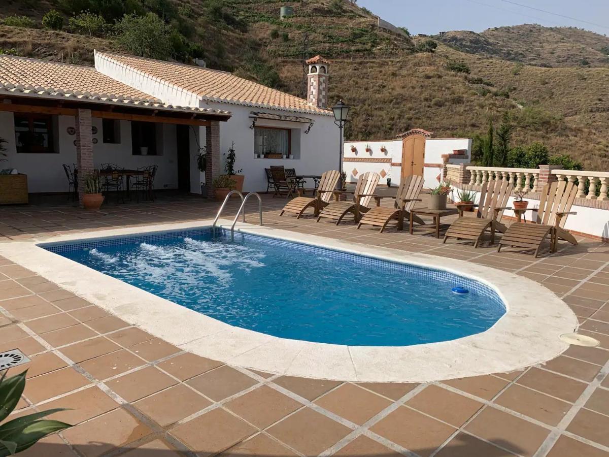 Villa Calabasas - Villa Privada Con Vistas Panoramicas Al Mar 阿尔姆尼卡 外观 照片